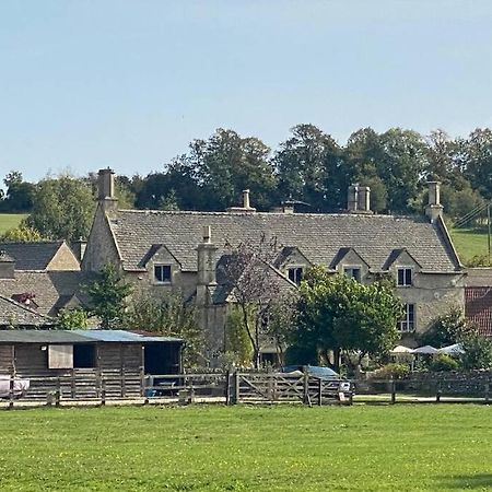 The Old Manor Coach House Apartamento Cirencester Exterior foto