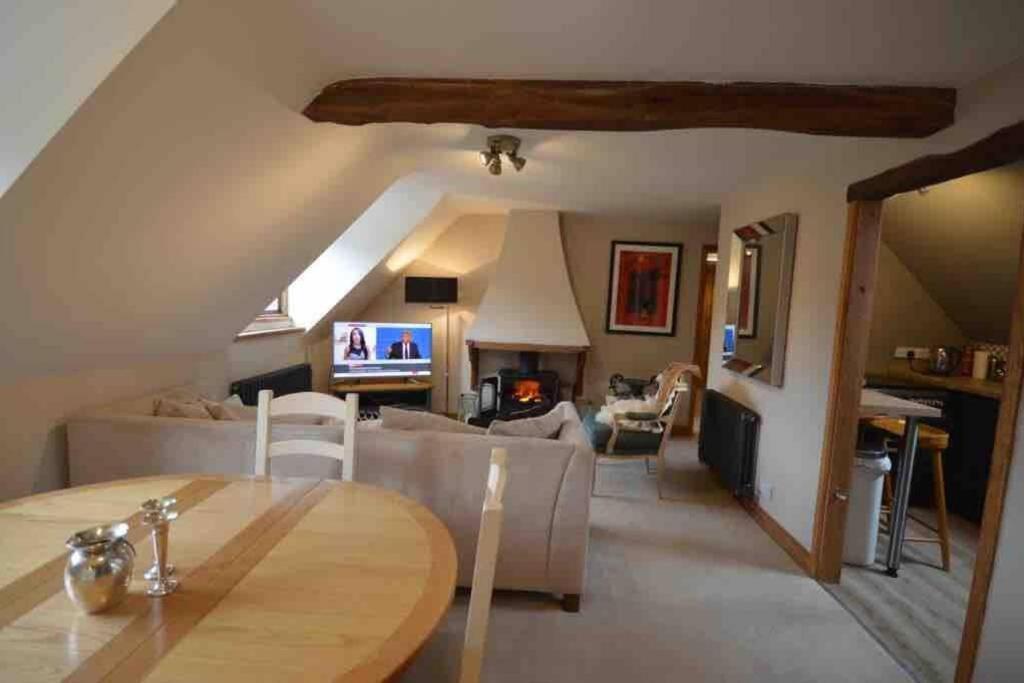The Old Manor Coach House Apartamento Cirencester Exterior foto
