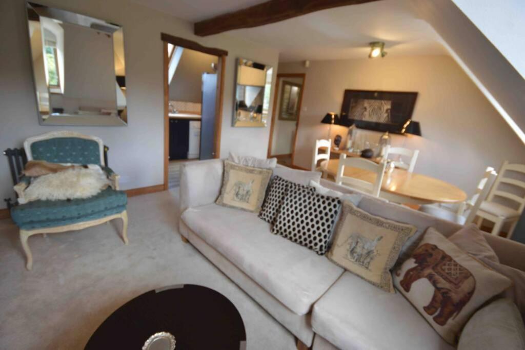 The Old Manor Coach House Apartamento Cirencester Exterior foto