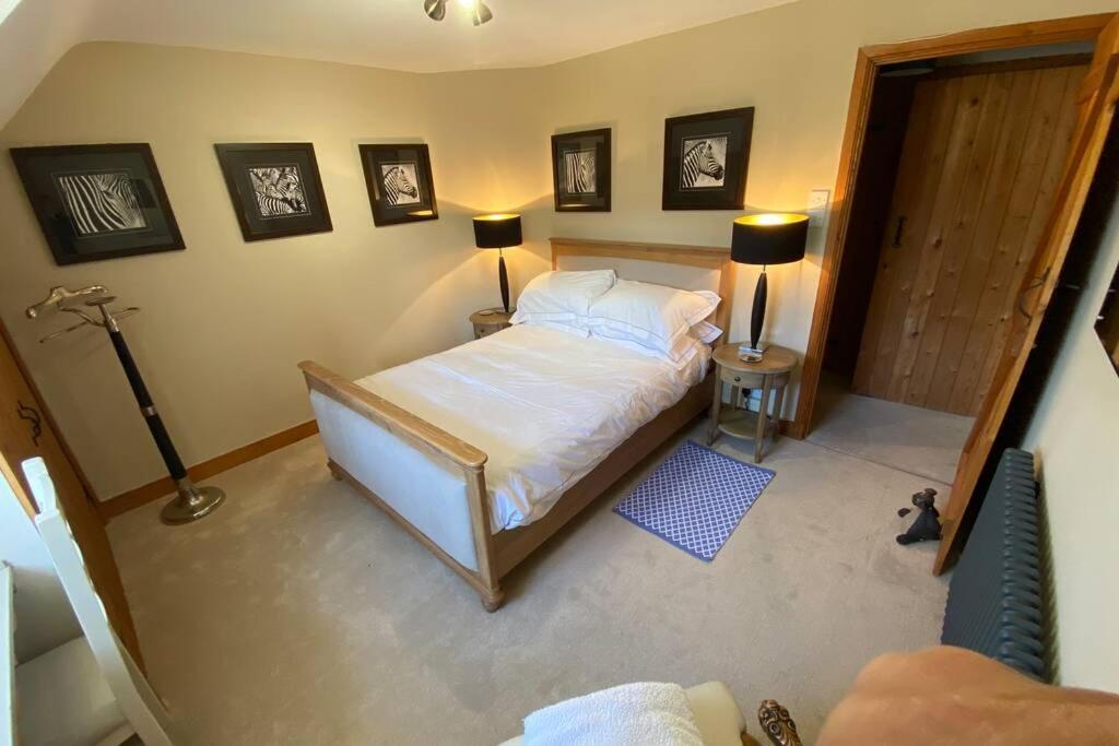 The Old Manor Coach House Apartamento Cirencester Exterior foto