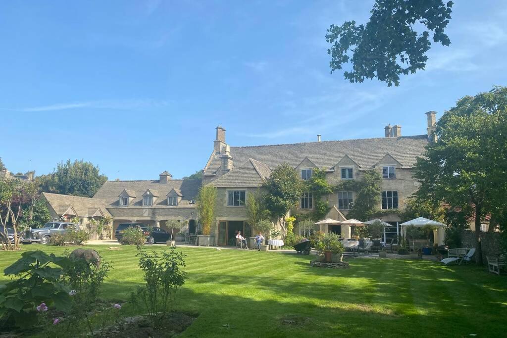 The Old Manor Coach House Apartamento Cirencester Exterior foto