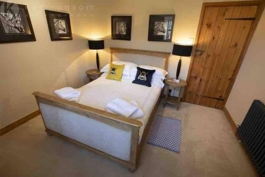 The Old Manor Coach House Apartamento Cirencester Exterior foto